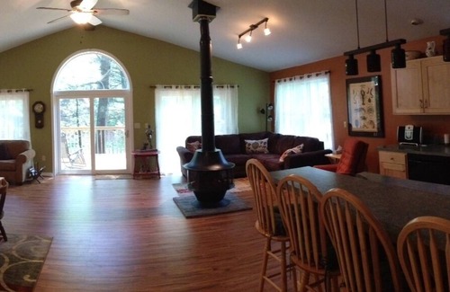 Catawissa Cottage | 'Topl' In 'Cottage Creek Side-