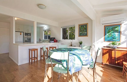 Torbay Maison | Torbay Sun Drenched Villa near Local Beaches