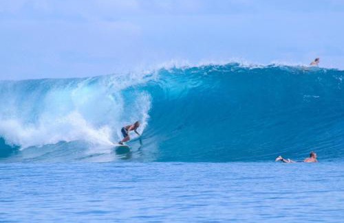Pulau Masokut Cabine | Toro Simalatcat - Private all inclusive, Accom, Food, 2x daily surf trips, guide, barrels