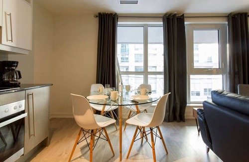 Financial District Appartement | Elegant 1BR Apt with Balcony near Rogers Centre