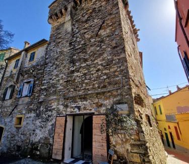 Civezza Maison | Torre degli Svizzeri