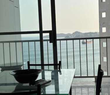 Club Deportivo Appartement | Torres gemelas - Suite equipada con vista a la bahía