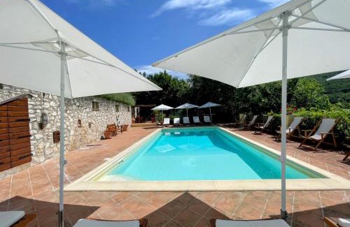Strettura Cabine | Torretta sleeps 5 with pool and exclusive gardens plus private verandah