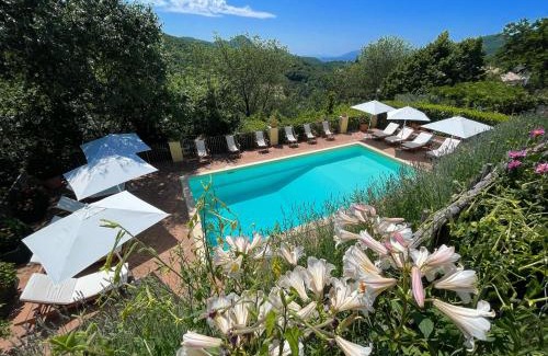 Strettura Cabine | Torretta sleeps 5 with pool and exclusive gardens plus private verandah