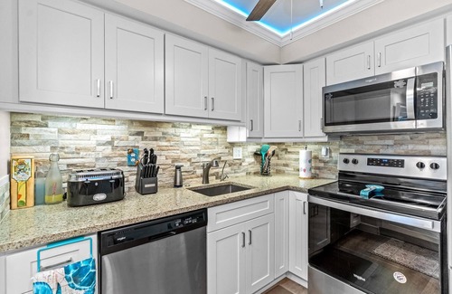 Siesta Key Copropriété | Tortuga – 2BR on Beach, Heated Pool & Sauna