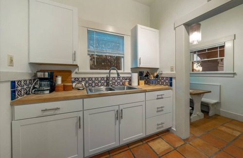 West University Maison | Total of 2 BR 2 BA / Your Own Duplex / Near U of A