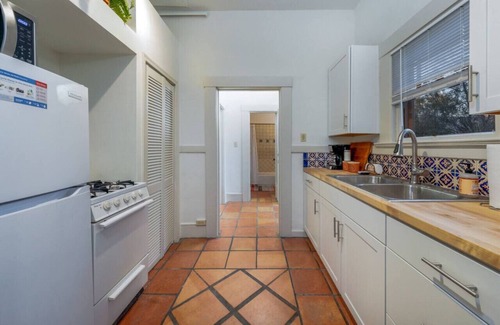 West University Maison | Total of 2 BR 2 BA / Your Own Duplex / Near U of A
