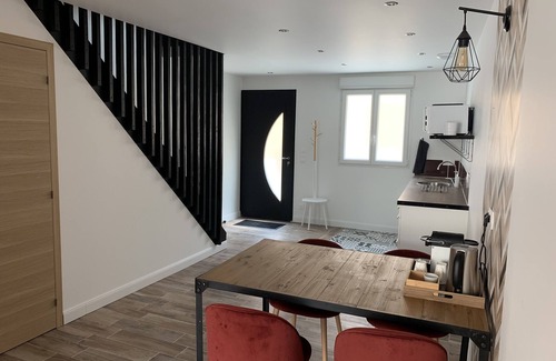 Villeblevin Maison | Gîte avec spa totalement privé