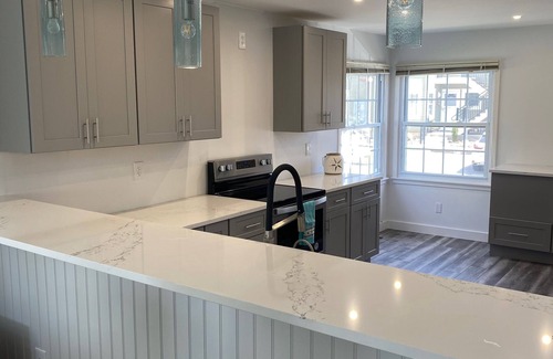 North End Maison | Totally re-done! Spacious, bright 3 bedroom, 2 1/2 bath two story townhouse