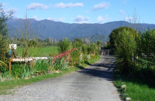 Takaka Maison | Totara Glen