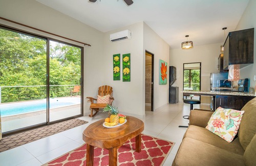 Parrita Maison | Toucan Villa - Belle maison avec une piscine dans la forêt tropicale avec WiFi