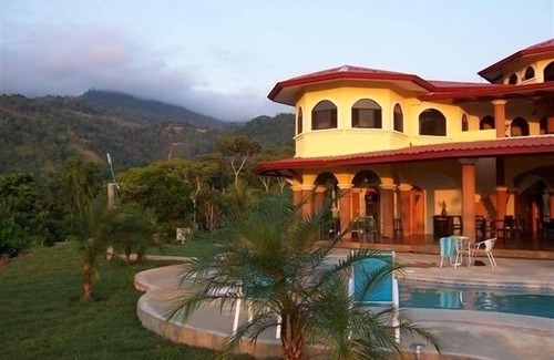 Baru Villa | Toucans, montagnes et cascades! Jungle Villa w / personnel complet.
