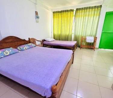 Seeduwa - Katunayake Hôtel | Touch Down Family Restaurant & hotel