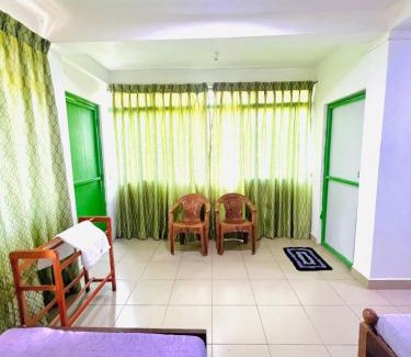 Seeduwa - Katunayake Hôtel | Touch Down Family Restaurant & hotel