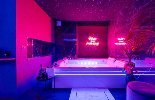 Le Busca Appartement | Toulouse Love room, suite avec spa privatif