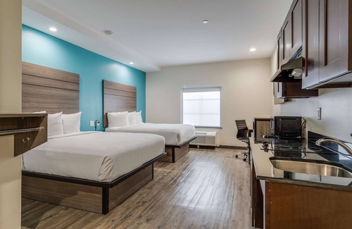 Katy Hôtel | Tour Around Katy! Relaxing Unit w/ Free Bfast, Visit LaCenterra at Cinco Ranch!