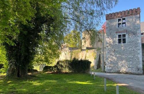 Barbencon Maison | Tour de château à Barbençon