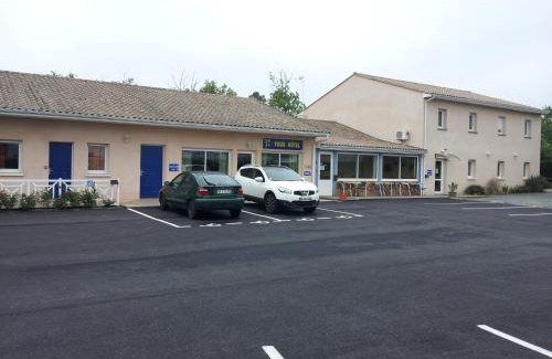 Lesparre-Medoc Hôtel | Tour Hôtel