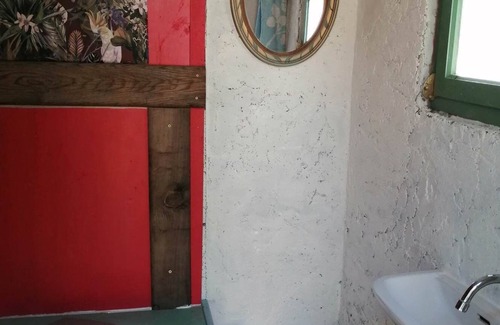 Badinieres Maison | Tour of the Middle Ages, romantic or family atmosphere, in the Isère countryside