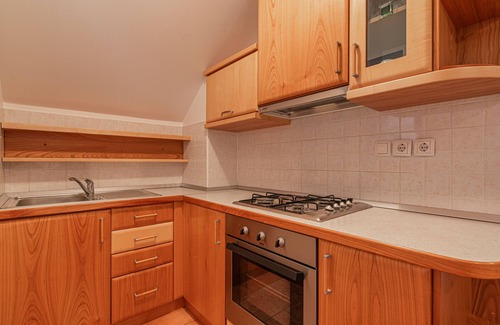 Gorenja Vas pri Smarjeti Appartement | Tourist Farm Škrbina Apartment 2, Šmarješke Toplice, Slovenia