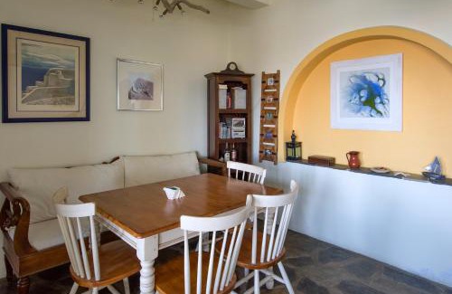 Tourlos Maison | Tourlos Beachfront House in Mykonos