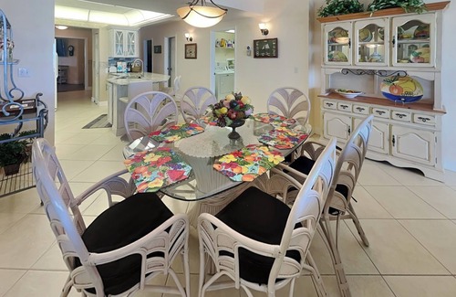 Ponce Inlet Copropriété | Beachfront Condo with Patio Dining, Ocean Access, Pool + Gym