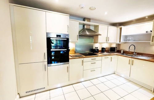 Rushmoor District Appartement | Town Center - 2 Bedroom Apartment - Farnborough
