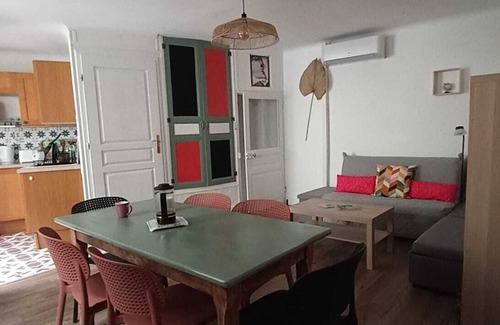 Buis-les-Baronnies Maison | Town center house, quiet and cozy