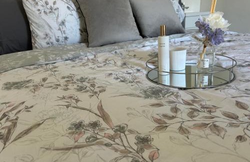 Newbridge Maison | Town guest house