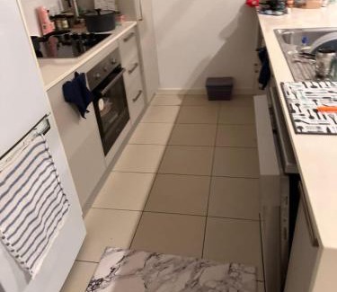 Capalaba Maison | Town house Room with Shared Bath
