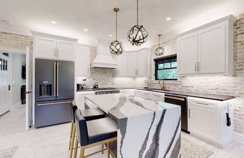 Lewes Maison | Town of Lewes home with private pool, patio and balcony