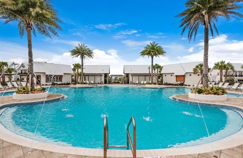 Panama City Beach Maison | Town of Prominence 80C- The Wright Place
