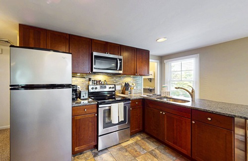 Dodds Addition Maison | Town of Rehoboth Beach pet friendly house w/deck close to beach