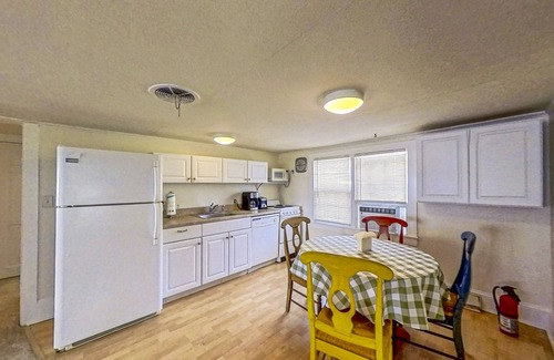 South Rehoboth Appartement | Town of Rehoboth Beach apartment w/patio, grill, 2 blocks from beach