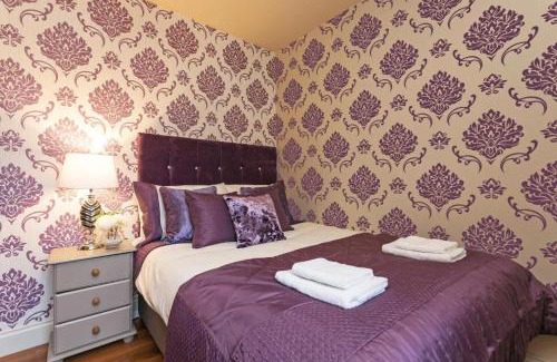 Galway City Centre Appartement | Town Square Townhouse - Best Location in Galway