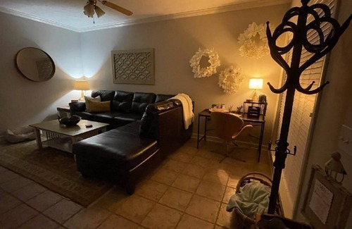 Oxford Maison | Townhome: 2 Bedrooms, 2.5 Baths, Close to Campus