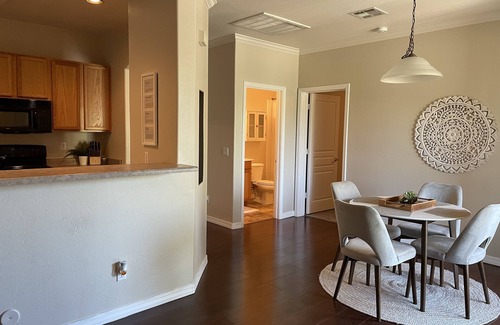 Provinces Master Community Maison | Townhome away from home! Near downtown Chandler/Gilbert. Heated pool and jacuzzi
