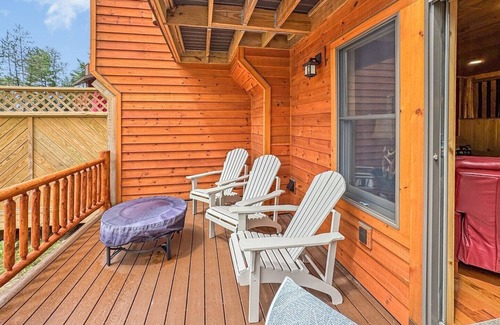 Inlet Maison | Townhome O2 - Luxury Waterfront Home on 4th Lake
