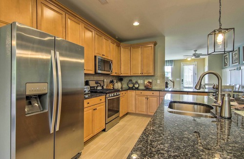 Millville Maison | Maison de ville avec commodités à 4 miles de Bethany Beach!