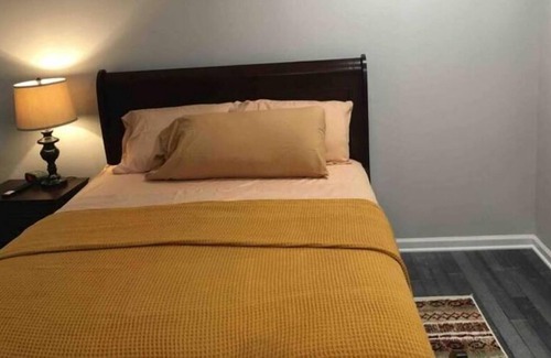 Greenbelt Maison | Townhouse, 2 bdrm, 2.5 bthrm, 2 qn bds/2 levls