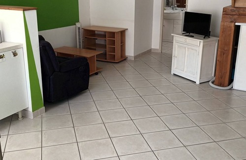 Saint-Cyr Appartement | Townhouse in the countryside between Tournus Beaune Cluny