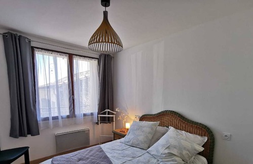Lauzerte Maison | Townhouse in the medieval city