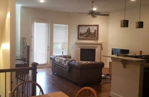Park Central Maison | Townhouse private floor in million dollar neighborhood