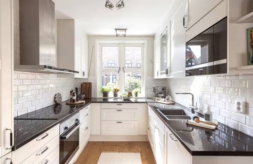 Orgryte-Harlanda Appartement | Townhouse with Sauna | 4 Floors | Near Liseberg