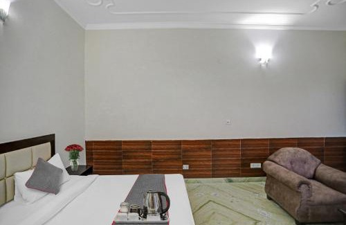 Noida Hôtel | Townhouse The Premier View Near ISKCON Temple Noida