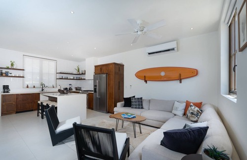 Las Catalinas Maison | Townhouse with Pool 2 Minute Walk to the Beach