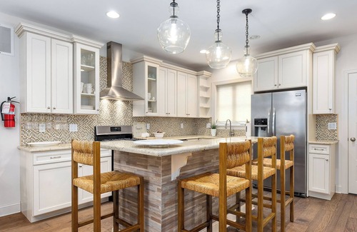 Avalon Maison | Townhouse with Water View