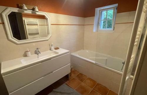 Saint-Jean-de-Cole Maison | Très jolie propriété avec vue et piscine chauffée