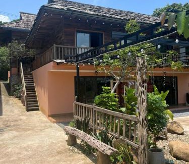 Nghia Lo Lit Et Petit-Déjeuner | Trần Gia - Homestay Nghĩa Lộ