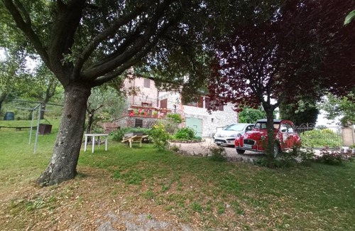 Deruta Maison | Tra grilli e cicale